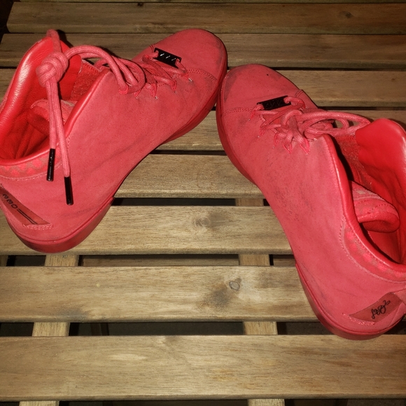 NIKE LeBron RED SUEDE Mens shoes size 11.5 - Picture 8 of 8